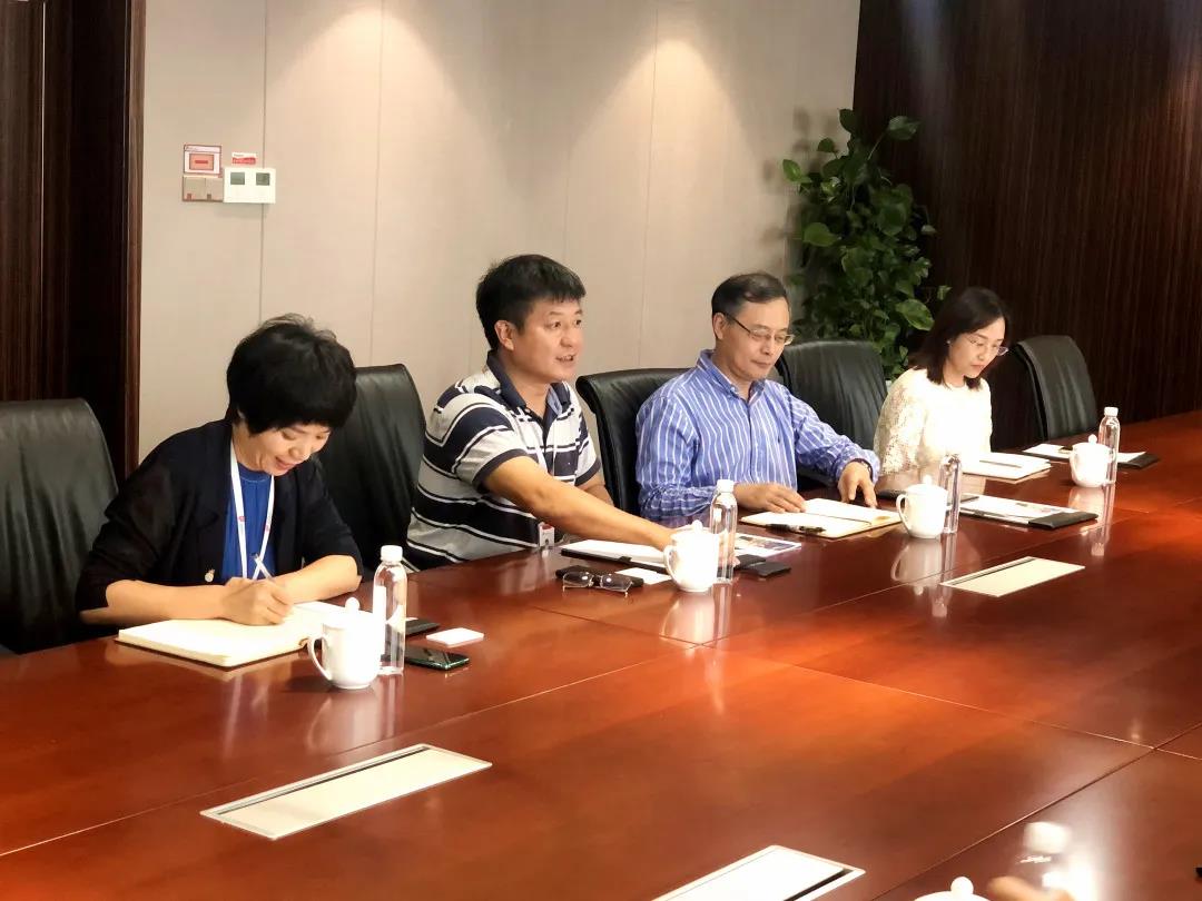 落实政策 利企惠民——园区管委会领导莅临江苏北人进行政策解读